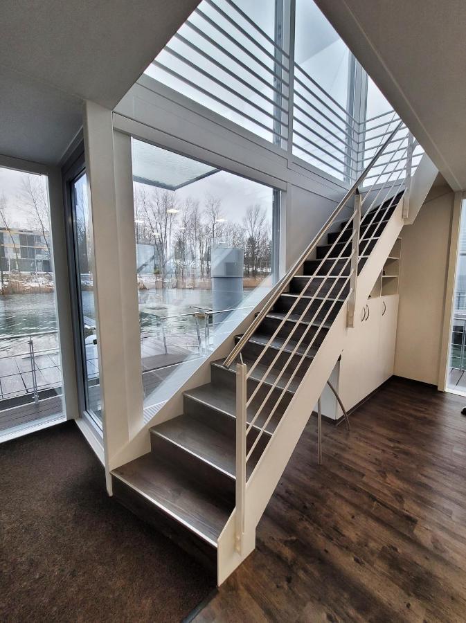 Schwimmendes Ferienhaus Sky Elsterheide Buitenkant foto